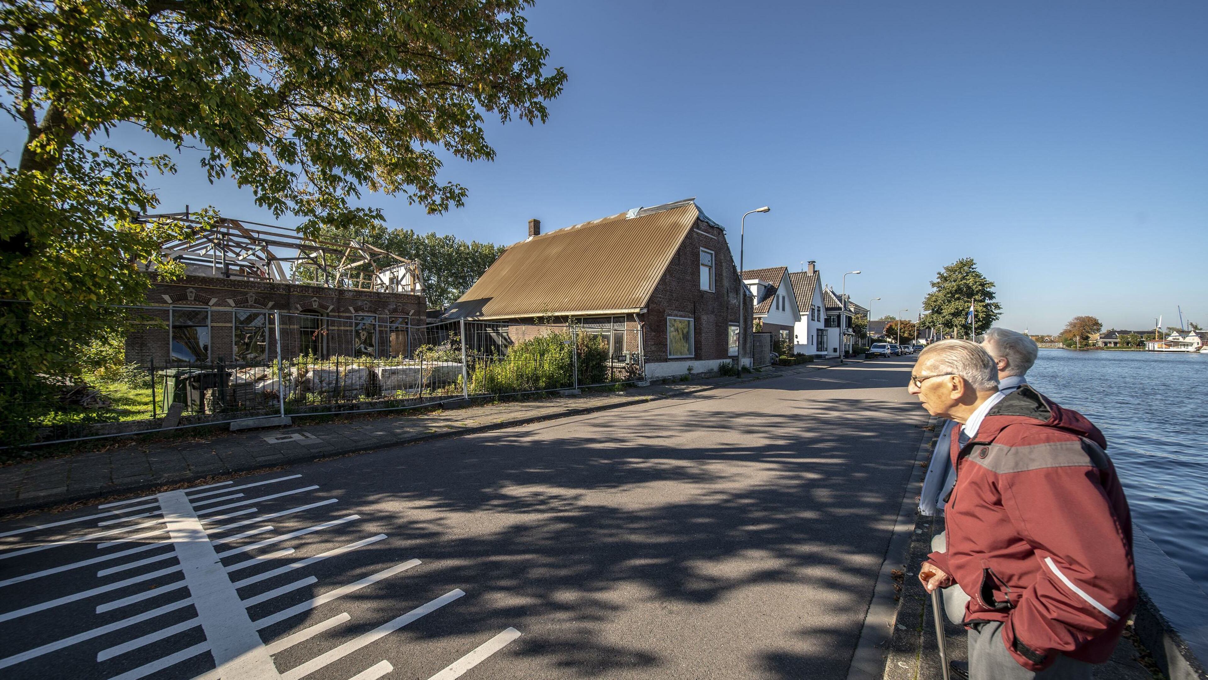 Bouwplan Oude Wetering valt slecht bij bewoners. ’Te veel woningen op plek oude boerderij gepropt’